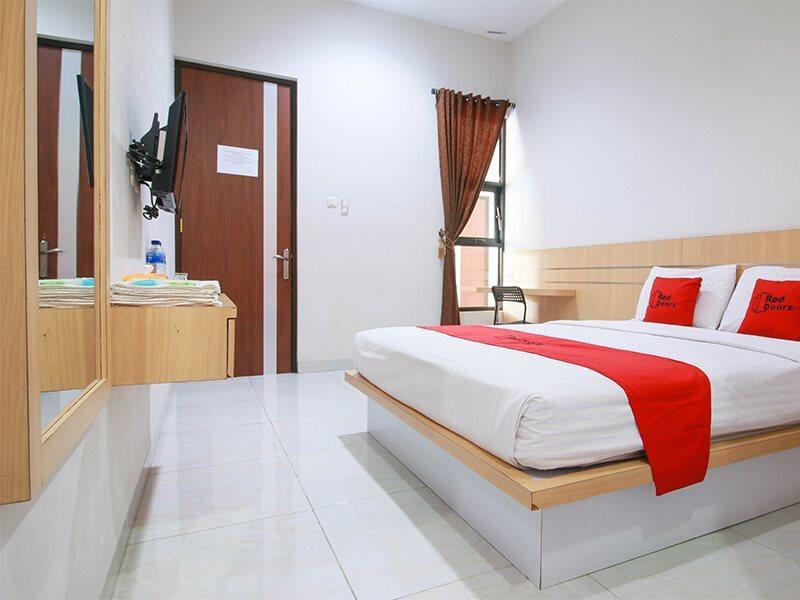 RedDoorz Syariah near Universitas Jenderal Soedirman Purwokerto Exterior foto