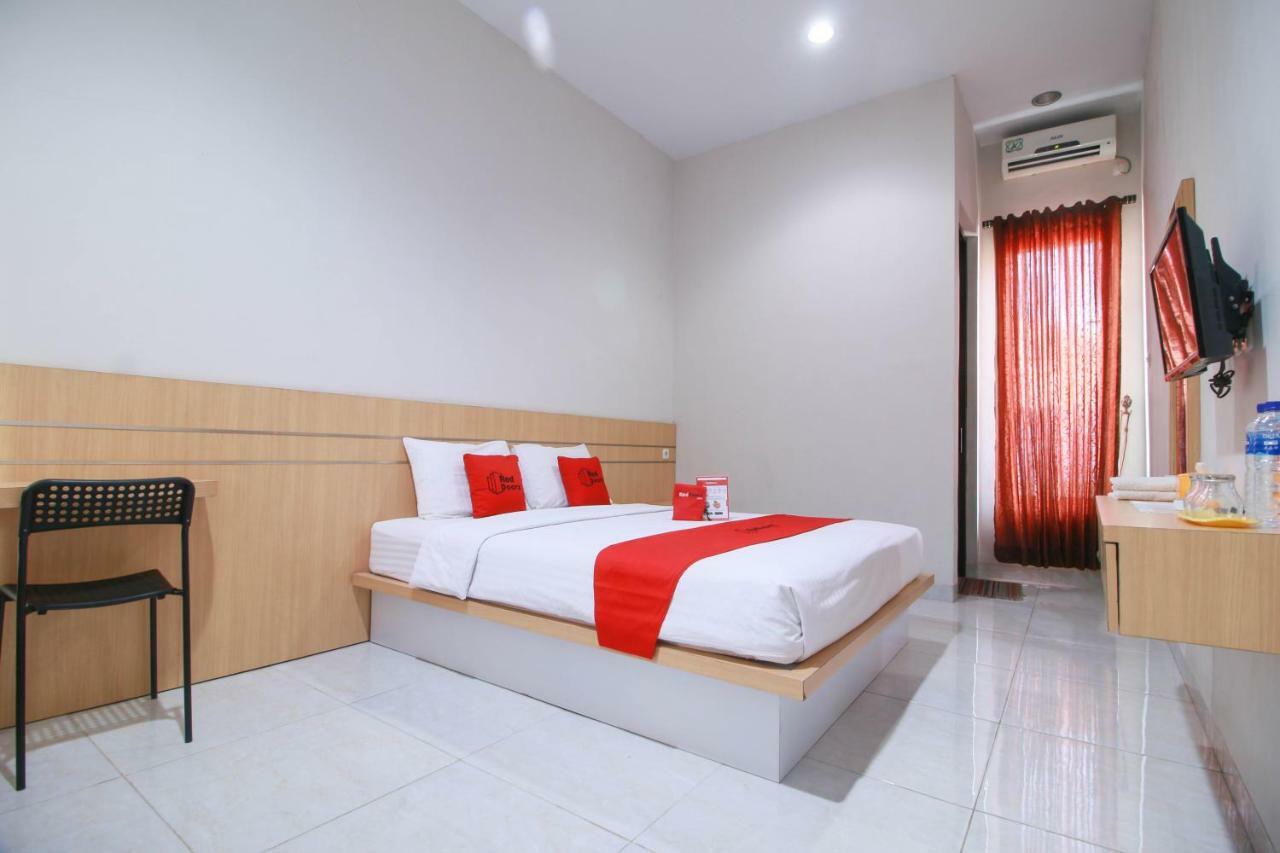 RedDoorz Syariah near Universitas Jenderal Soedirman Purwokerto Exterior foto