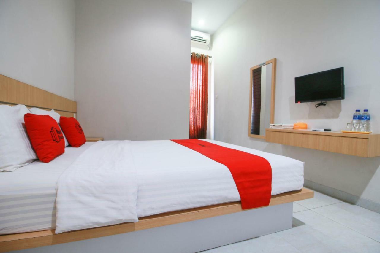 RedDoorz Syariah near Universitas Jenderal Soedirman Purwokerto Exterior foto